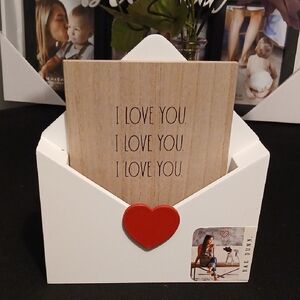 Rae Dunn White Note Holder with Red Heart
